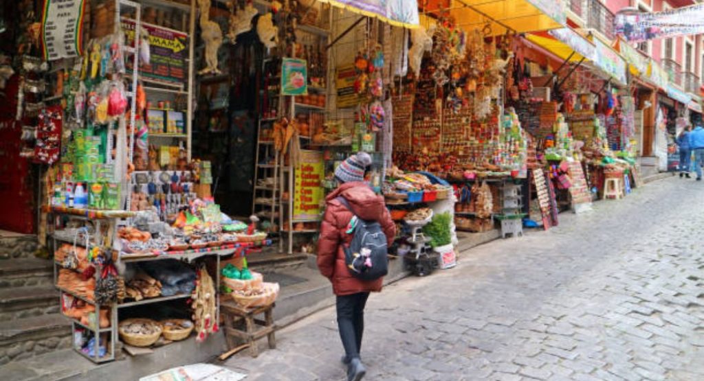 explore-the-witch-market-mercado-de-sonora